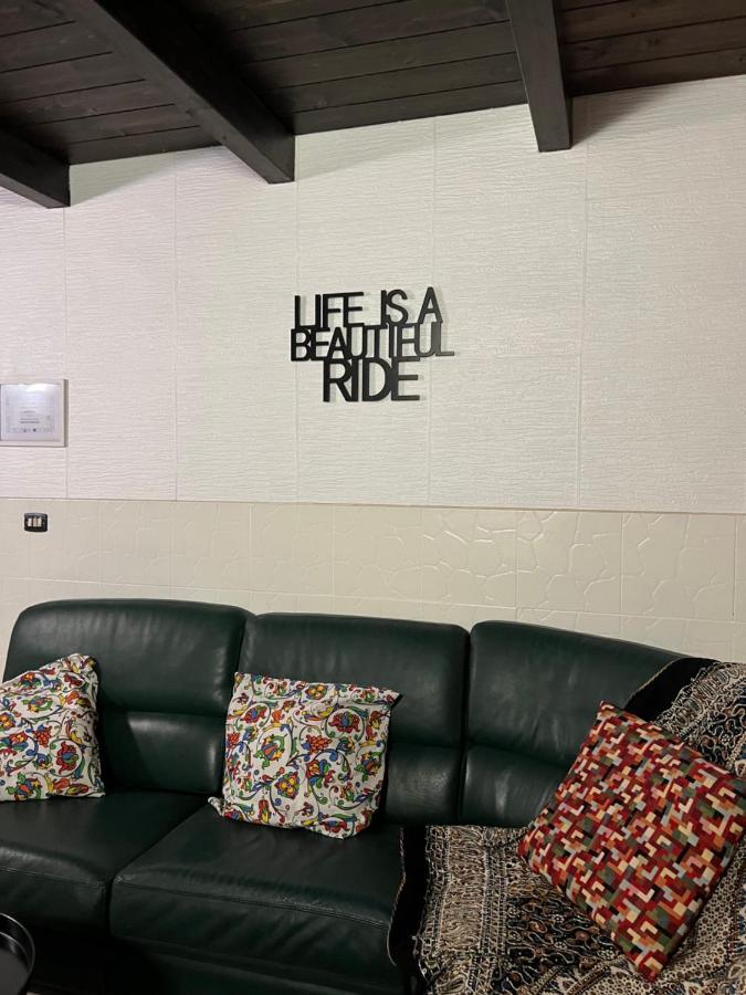 La Casa Di Nina Lejlighed Brindisi Eksteriør billede