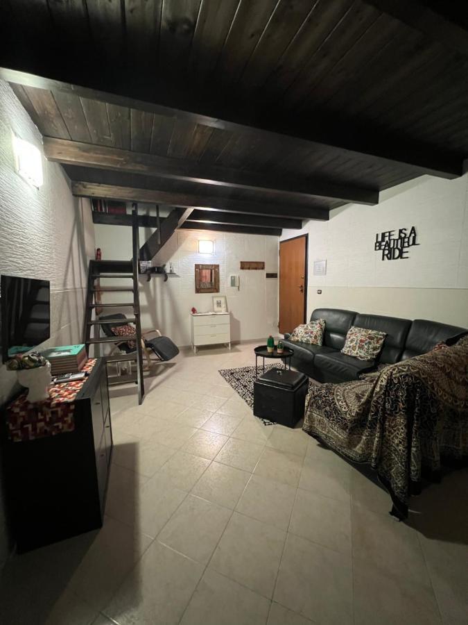La Casa Di Nina Lejlighed Brindisi Eksteriør billede